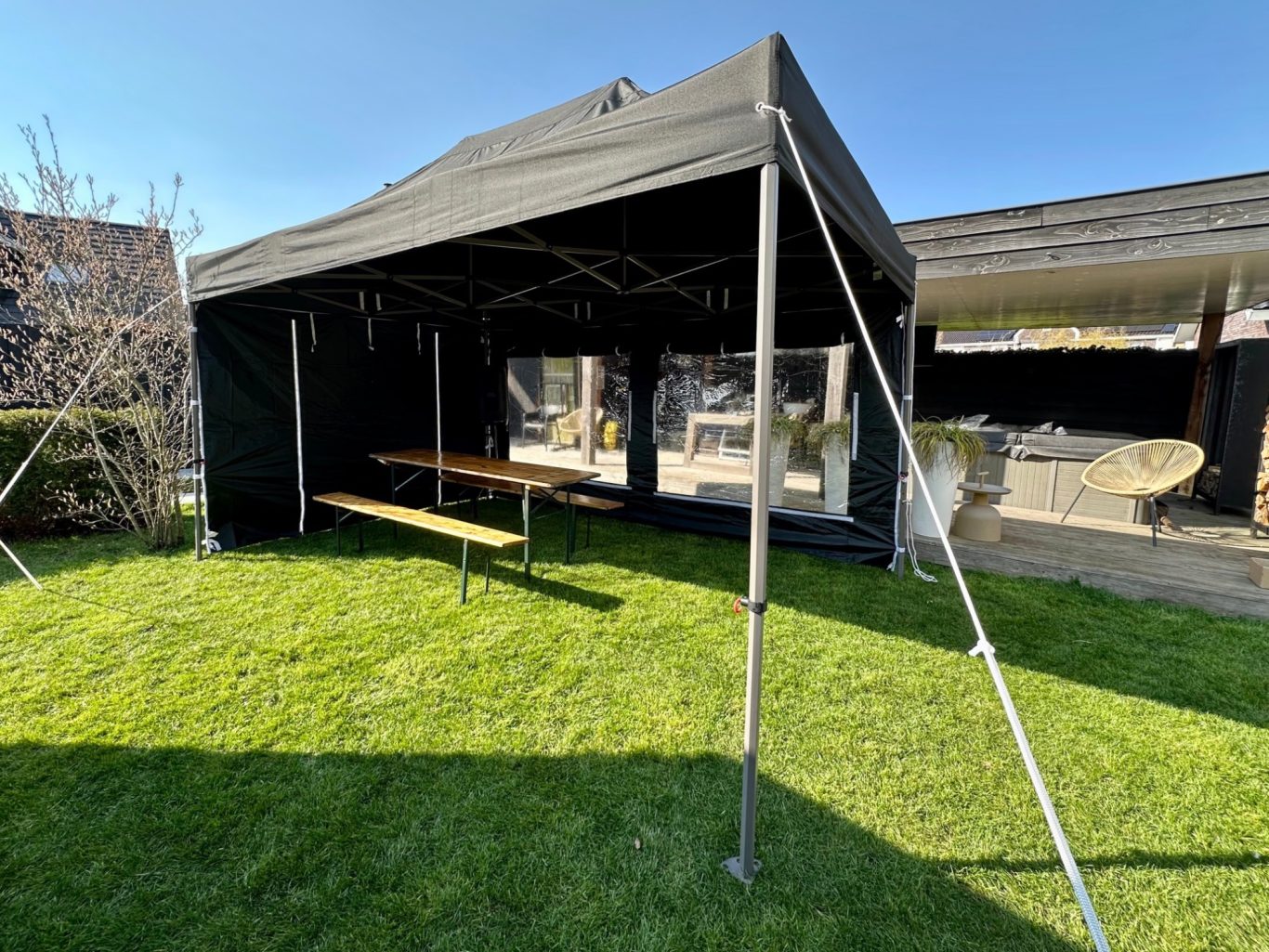 Stevige constructie easy up partytent 3x4,5 meter stevige easy up partytent frame 3x4,5 zwart Zwolle